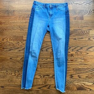 Women’s high rise raw-edge jegging